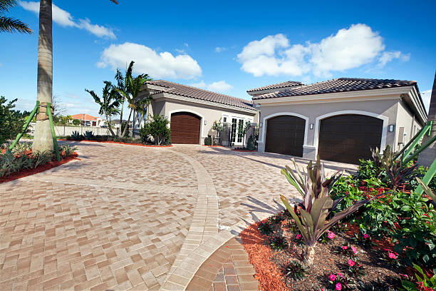 Best Driveway Paving Contractor  in Minneola, FL